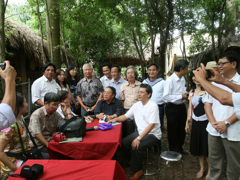 L&aacute; thư đầu năm